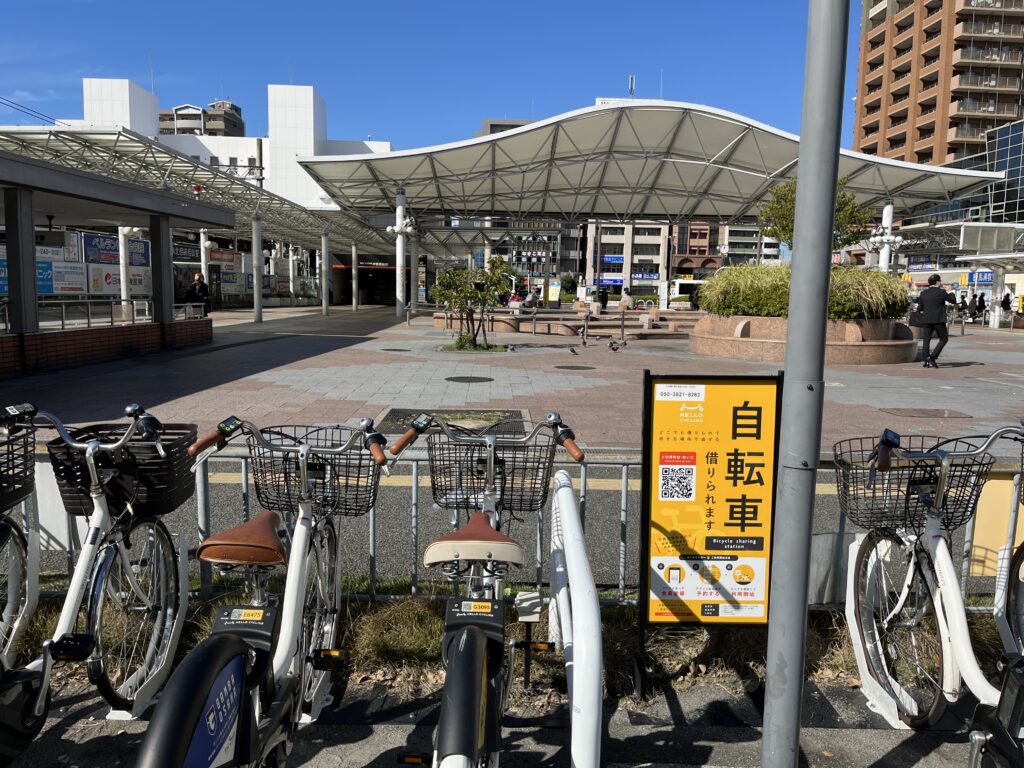 自転車　シェア　看板と自転車