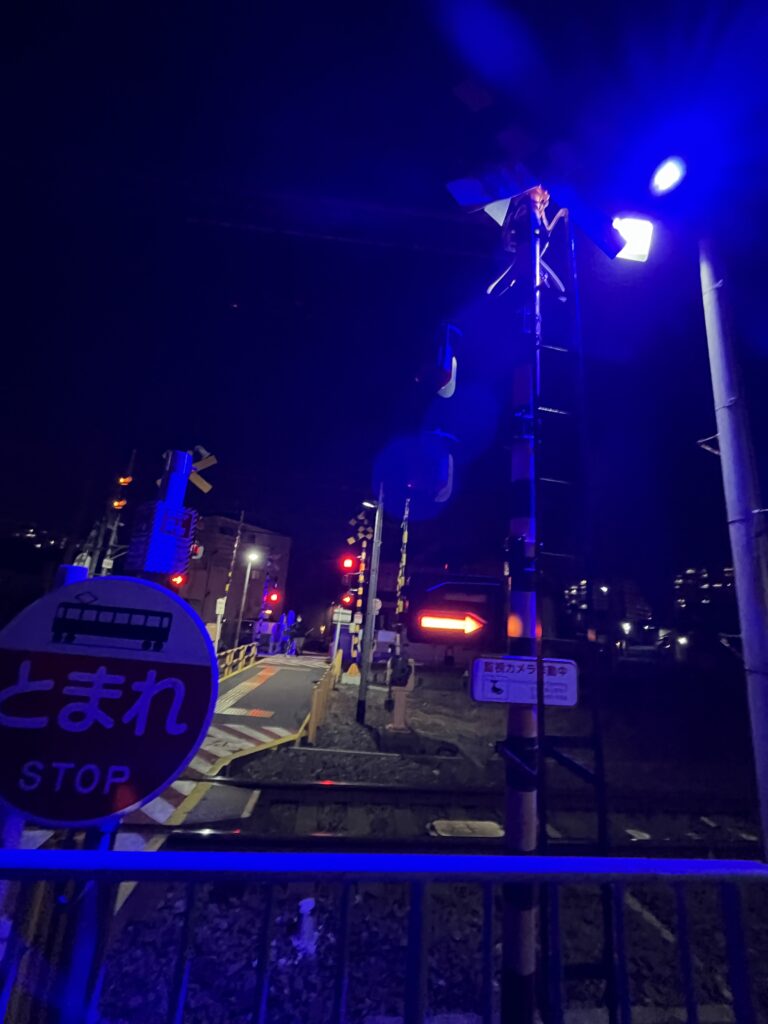 踏切２号夜全体