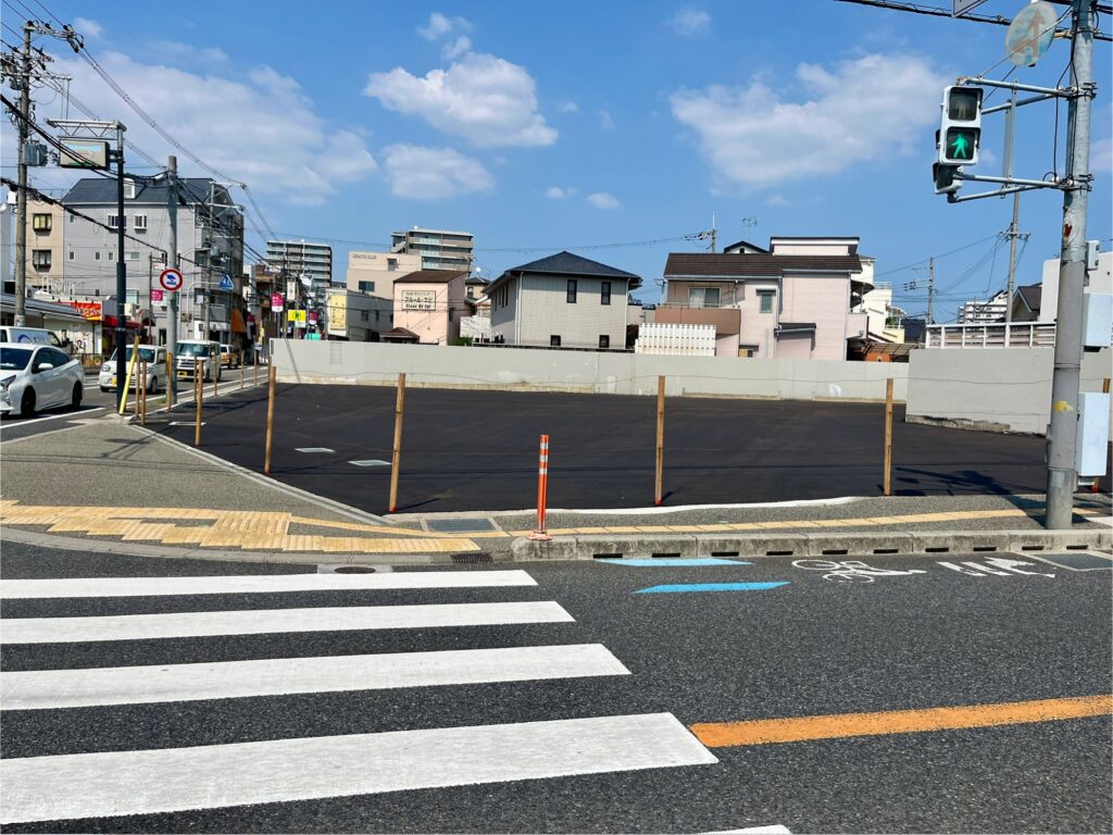 アスファルト　跡地